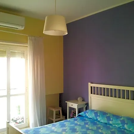 Dimora Di Traiano Bed & Breakfast 3*